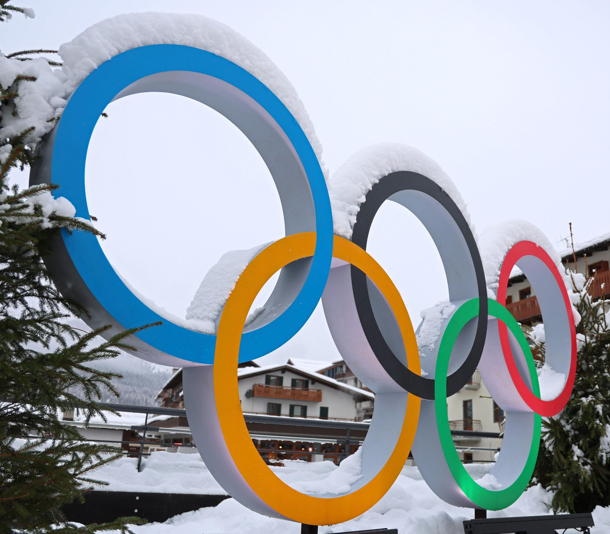 2026-02-05T093401Z_167727285_MT1YOMIUR000KA088O_RTRMADP_3_MILANO-CORTINA-OLYMPICS-FIVE-RINGS-IN-CORTINA-D-AMPEZZO (1)