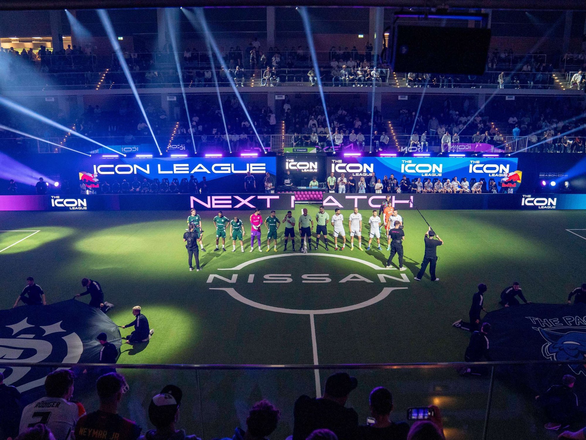 35719004-spielfeld-der-icon-league-vor-dem-spiel-16-09-2024-fussball-the-icon-league-ger-duesseldorf-castello-duesseldorf-2sAdqpVRqne9