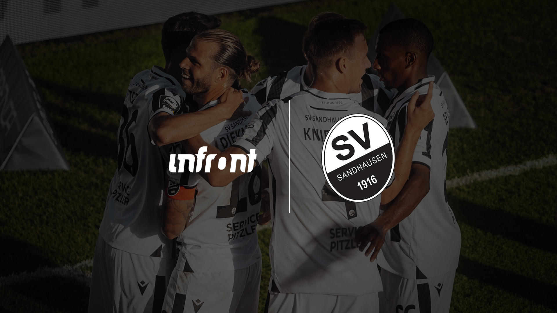 Infront- und SVS-Logo vor dem Hintergrund jubelnder Spieler des Vereins